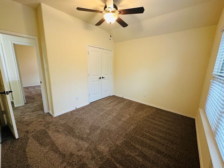 Building Photo - 132 Buckskin Way