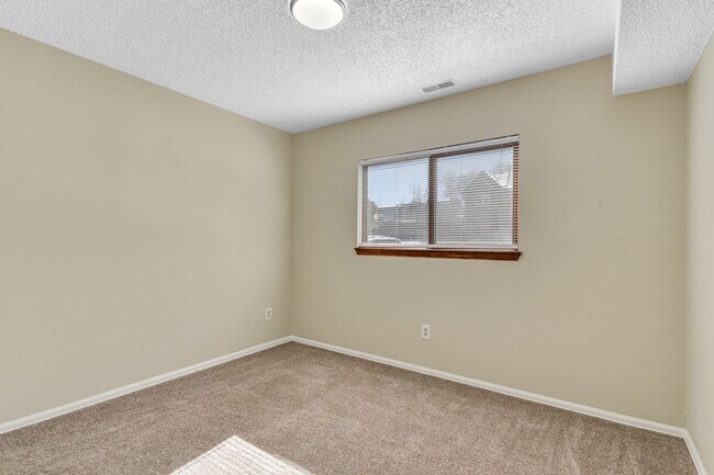 Building Photo - 1168 Mazatlan Cir