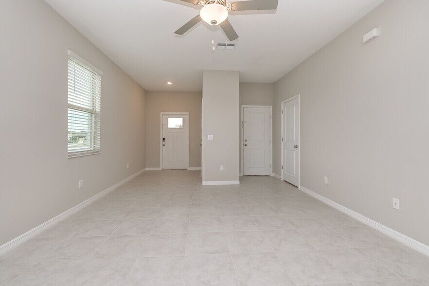 Building Photo - 2186 Azure Vw Wy