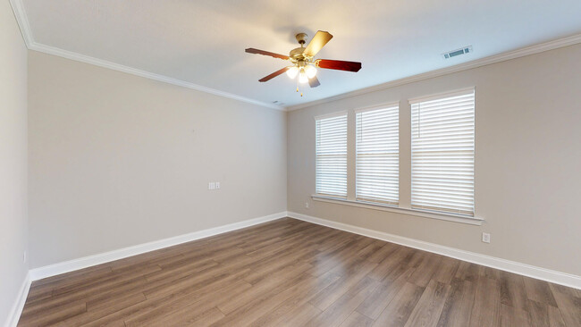Building Photo - 912 Williford Run Dr