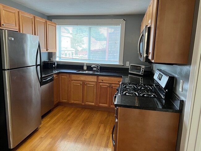 Building Photo - 144 Washington St