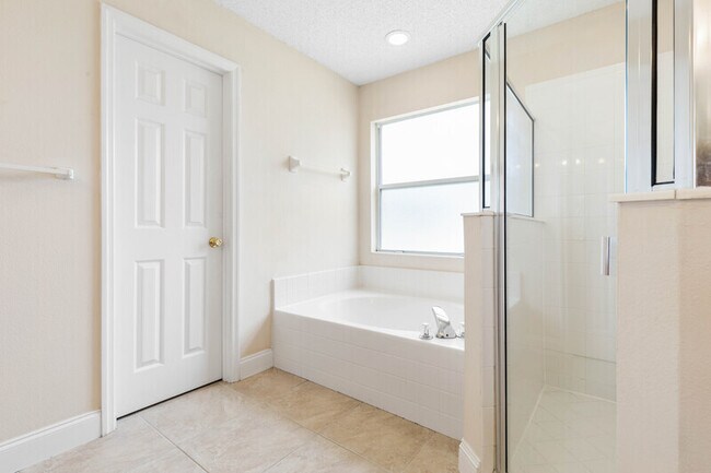 Building Photo - 5 Buffalo View Ln