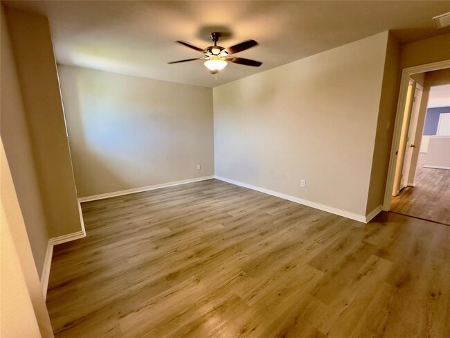 Building Photo - 32927 Silver Mdw Wy