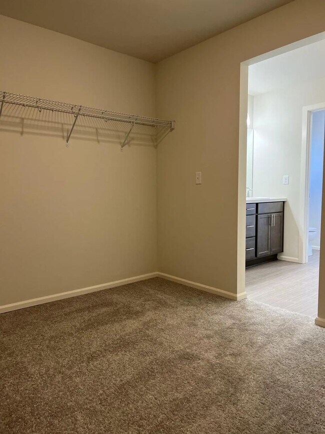 Building Photo - Enormous Two-Story Home- Available January 9th