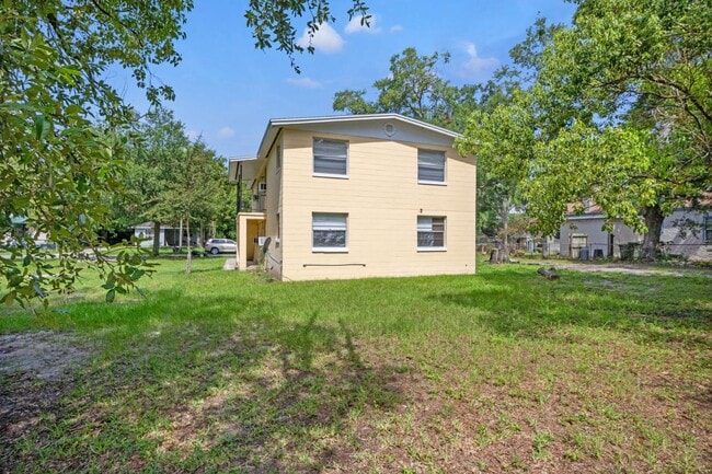 Building Photo - 1531 Louisiana St
