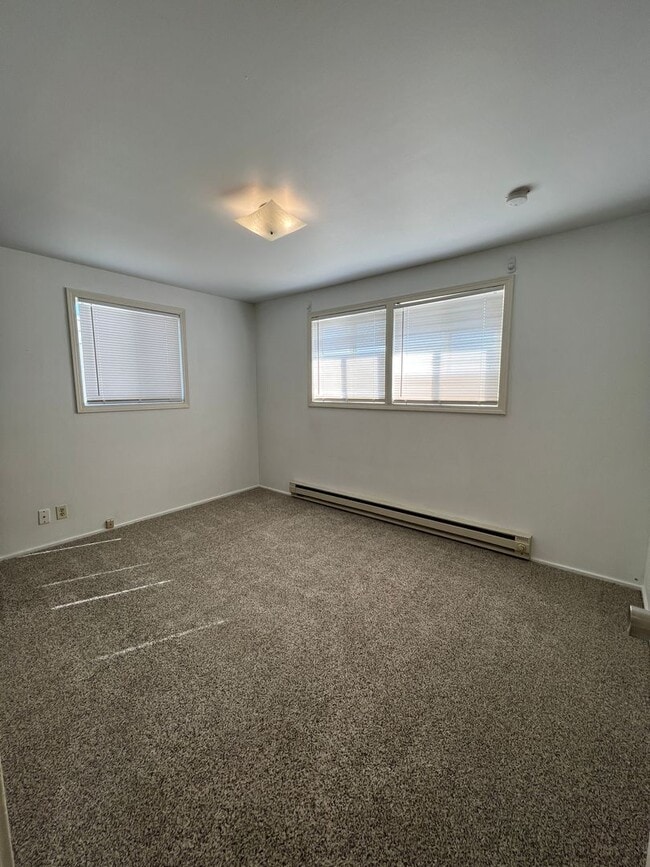Building Photo - Cozy 2 bedroom 1 bath House! PRICE REDUCED!!