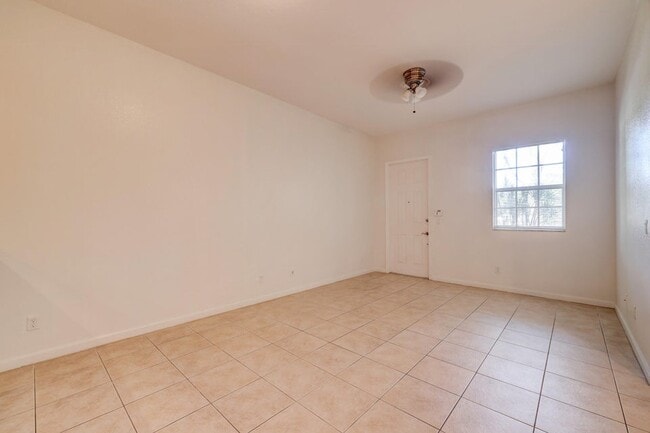 Building Photo - 10560 SW Stephanie Way