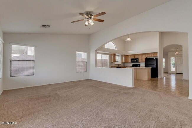 Building Photo - 42376 W Chisholm Dr