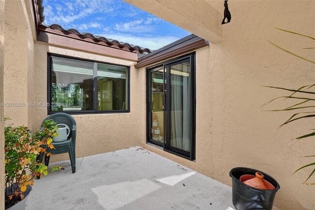 Building Photo - 15660 SW 152nd Pl