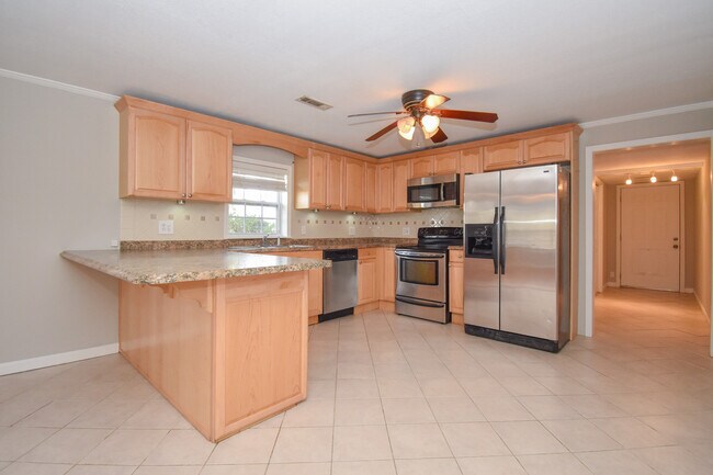 Building Photo - 109 11th Ave