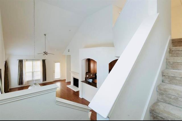 Building Photo - 9717 Hedge Bell Dr
