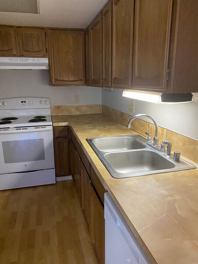 Building Photo - Hockett - 2511-2513 Bly - PM 03072022