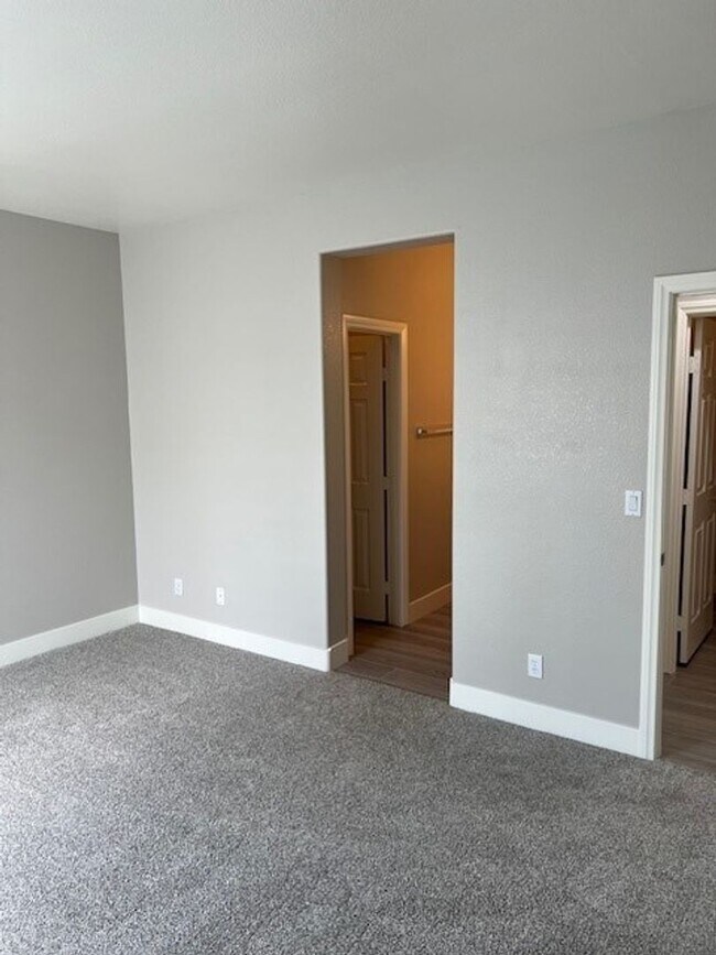 Building Photo - 1067 Fennel Flower Ct