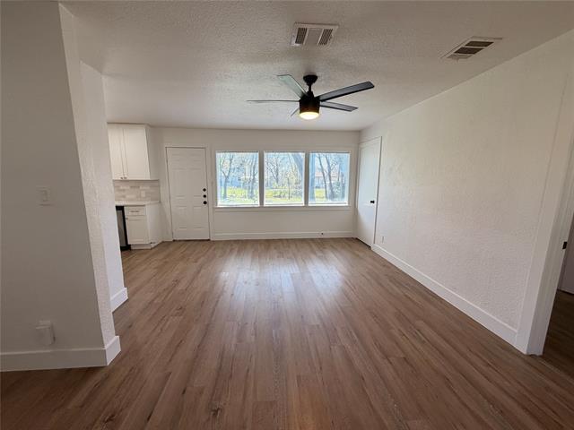 Building Photo - 2408 Norwood Dr