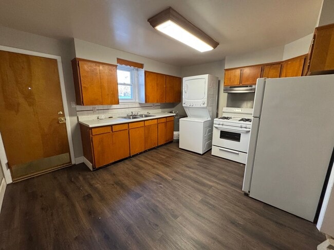 Building Photo - 1006 N 12th St