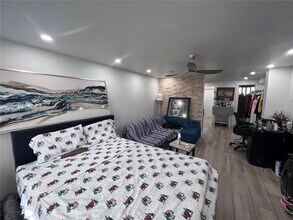 Building Photo - 944 Meridian Ave