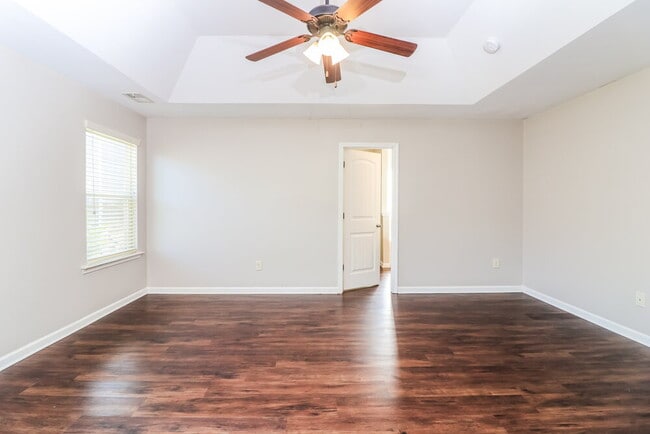 Building Photo - 119 Cessna Dr