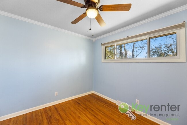 Building Photo - Inviting 3-Bedroom Home with Updated Kitchen & Fenced Backyard – Derby, KS