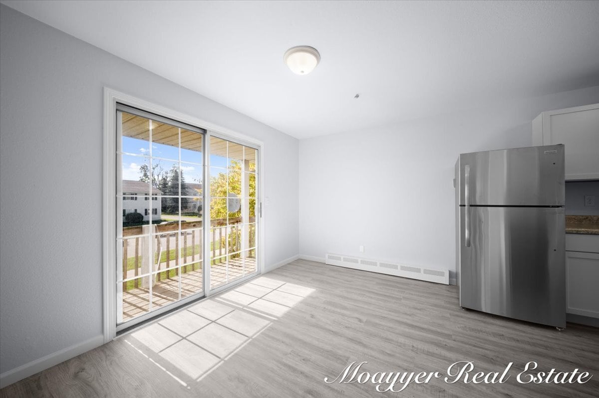 Building Photo - 1041 Abbey Ct