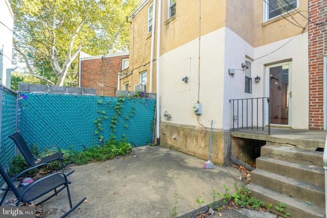 Building Photo - 2820 S Smedley St