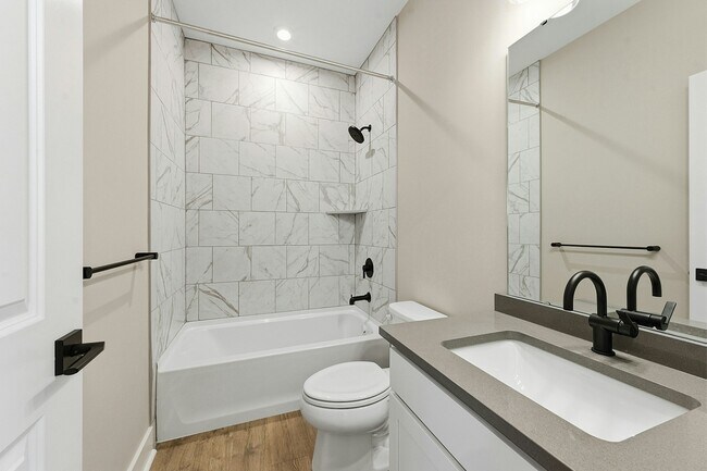 Building Photo - 521 Coolmore Ct