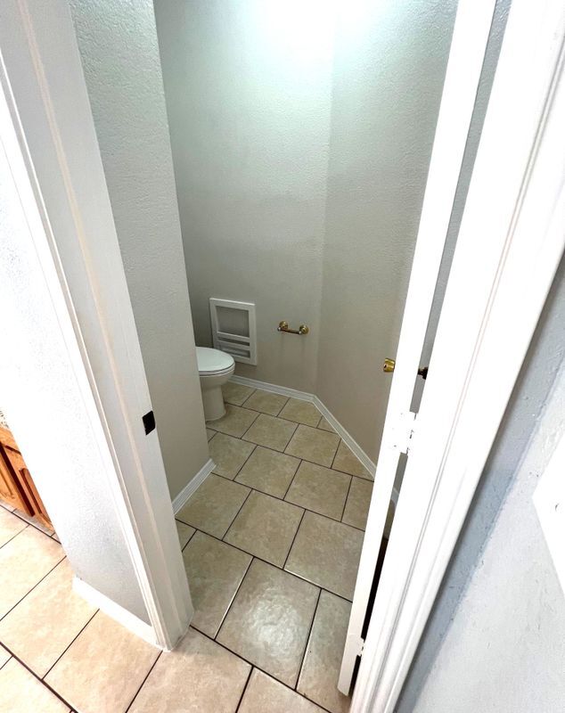 Building Photo - 525 Waterview Dr