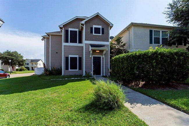 Building Photo - 6341 Settlers Square Ln