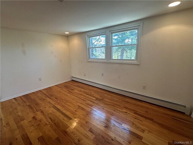 Building Photo - 1 Mineral Springs Rd