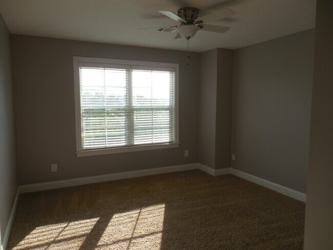 Building Photo - 812 Herrington Dr