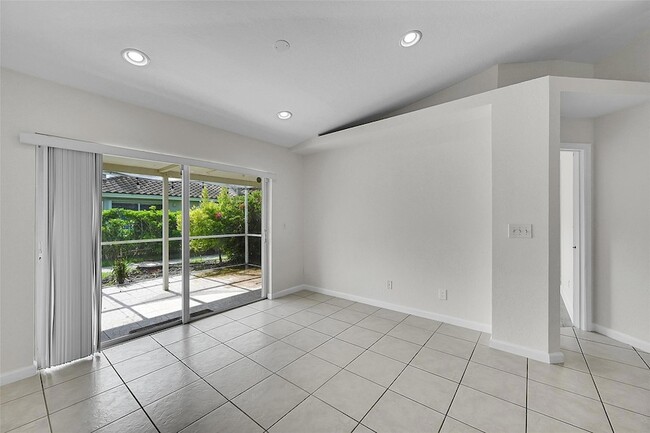 Building Photo - 5642 NW 118th Dr