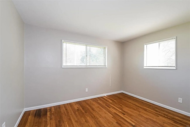Building Photo - 745 Northmoor Dr