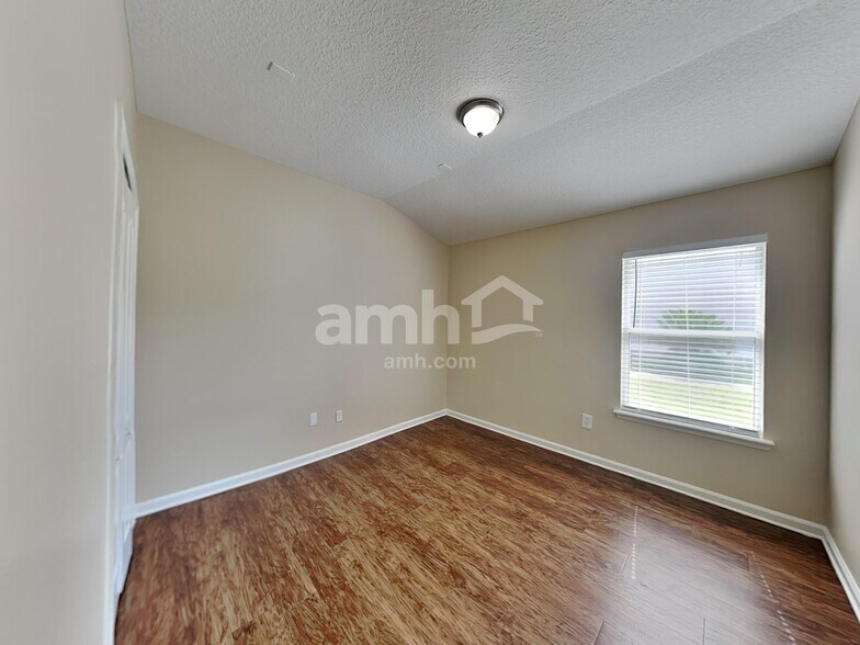 Building Photo - 1406 Canopy Oaks Dr