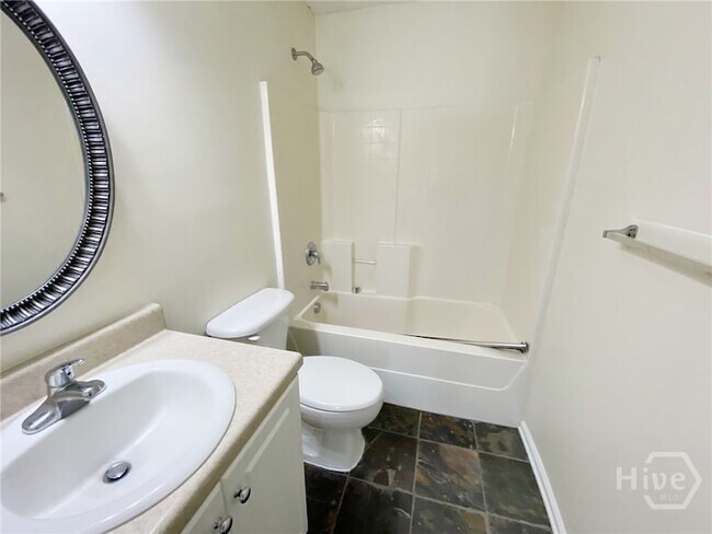 Building Photo - 205 Salt Landing Cir