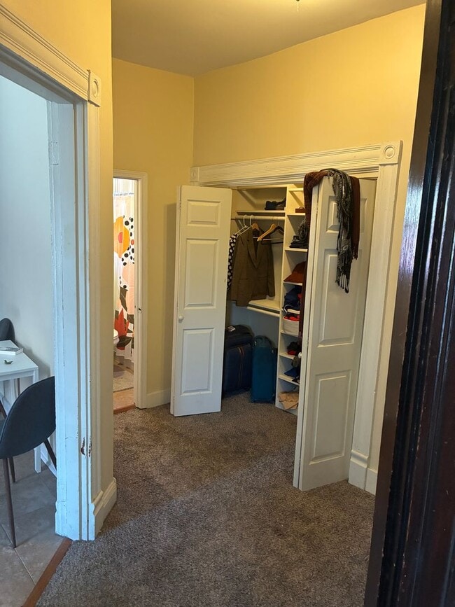 Building Photo - 319