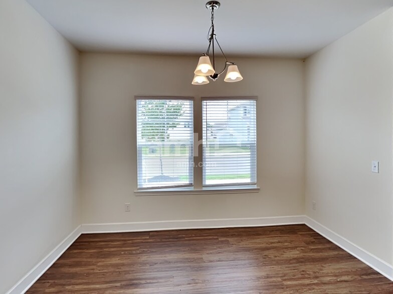 Building Photo - 5063 Trailwater Dr