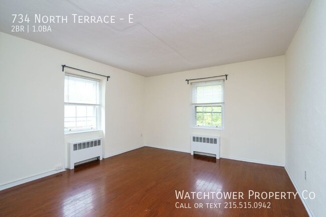 Building Photo - 734 North Terrace