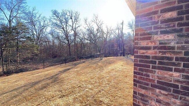 Building Photo - 17024 Buck Cir