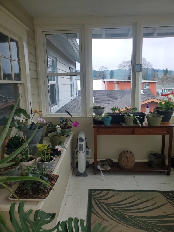 Building Photo - 555 N Broadway St