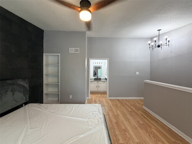Building Photo - 9550 Deering Dr