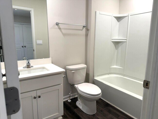 Building Photo - 173 Mazzeo Dr