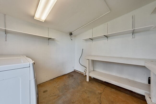 Building Photo - Cozy 1 Bedroom ADU With Stunning Pasture & Pond Views in Rescue!