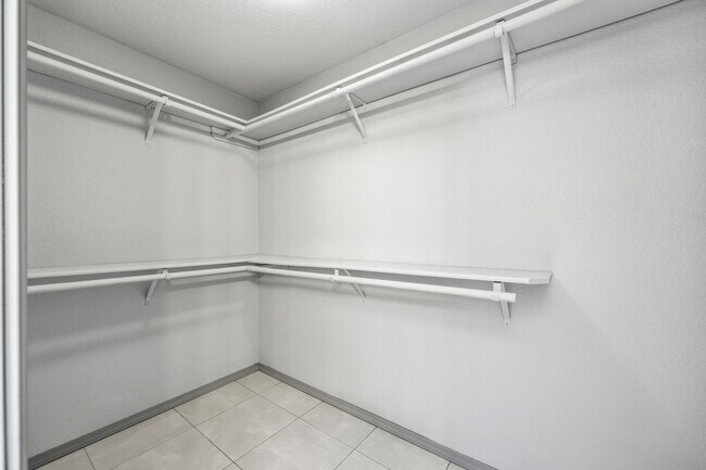 Building Photo - 6748 3rd Way SE