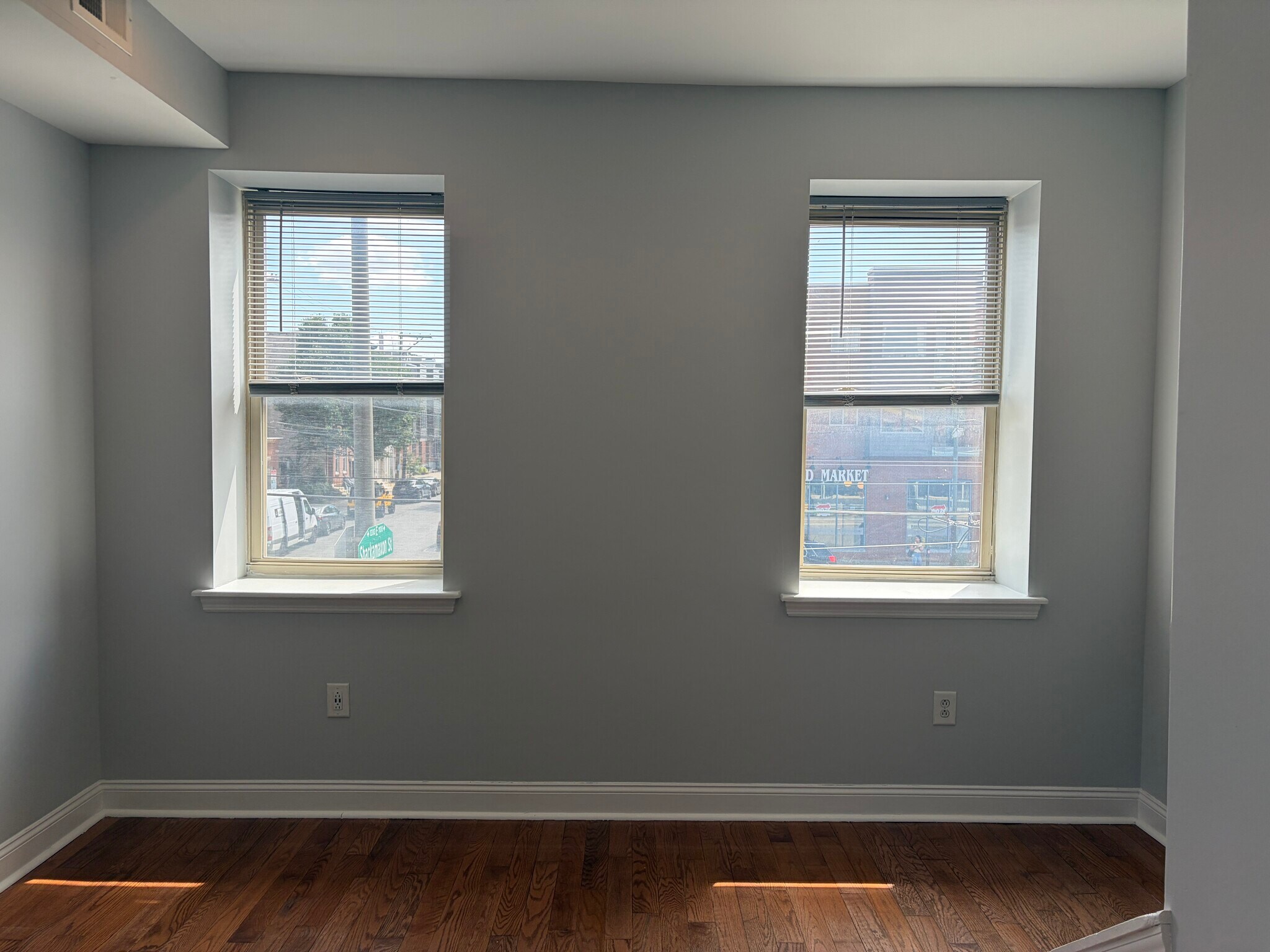 Building Photo - 115 E Girard Ave