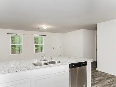 Building Photo - 301 Parkland Wy