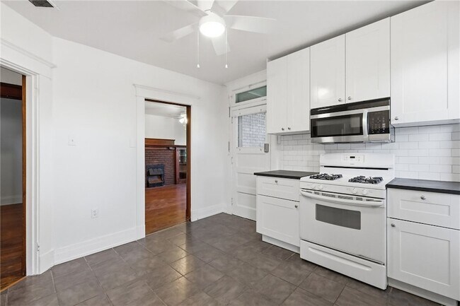 Building Photo - 407 Biddle Ave