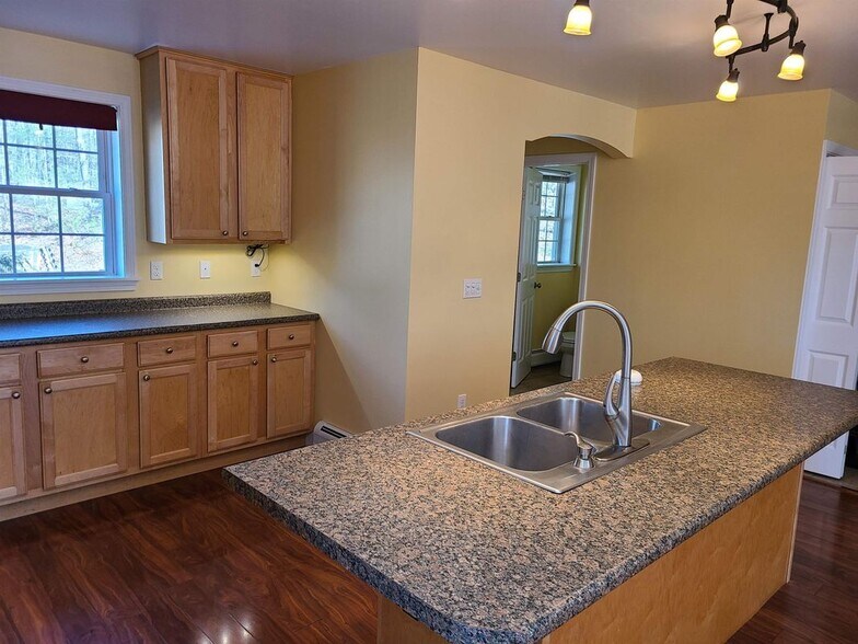 Building Photo - 354 Weirs Rd