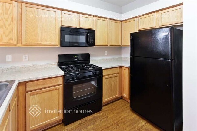 Building Photo - 370 Reston Cir