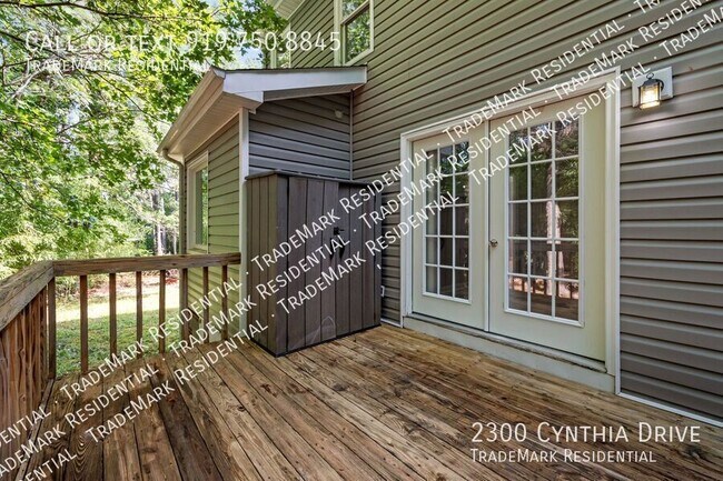 Building Photo - 2300 Cynthia Dr