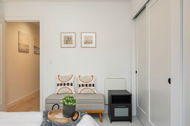 Building Photo - 6125 Sand Point Way NE