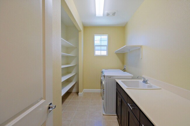 Building Photo - 6536 Terrace Ridge Ct